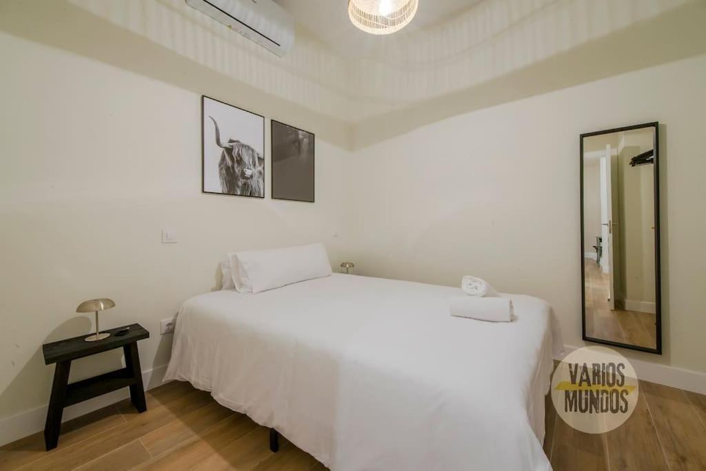 Cozy Y Centrico Apt Para 6Pax En Plaza Del Carmen E2 Madrid Exterior photo